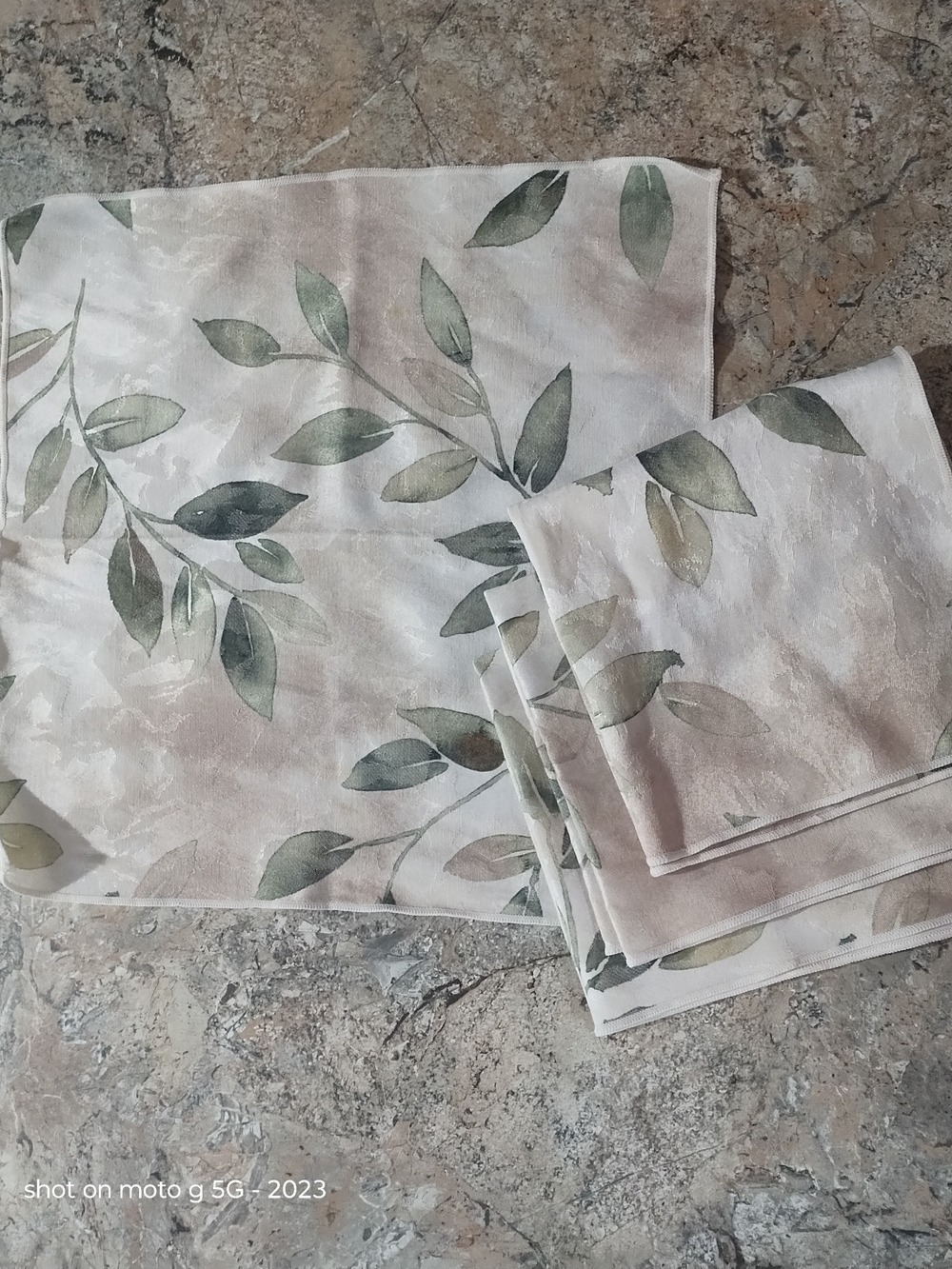 Botanical Leaf Placemats Cream Soft Green